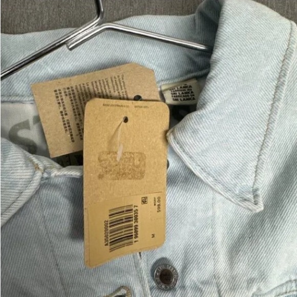 Women’s Levi’s silvertab baggy cropped trucker jacket - Picture 3 of 3